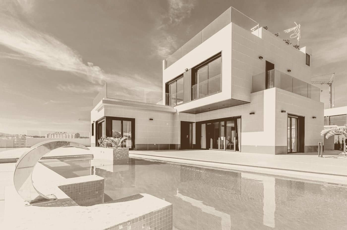 Modern luxury home represented by a real-estate agent using VoiceAgent